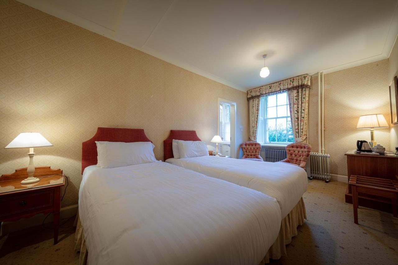 Glengarry Castle Hotel Invergarry Bagian luar foto